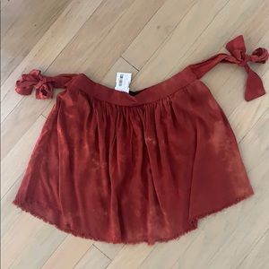 Venus tie sleeve off-shoulder flowy rayon tip